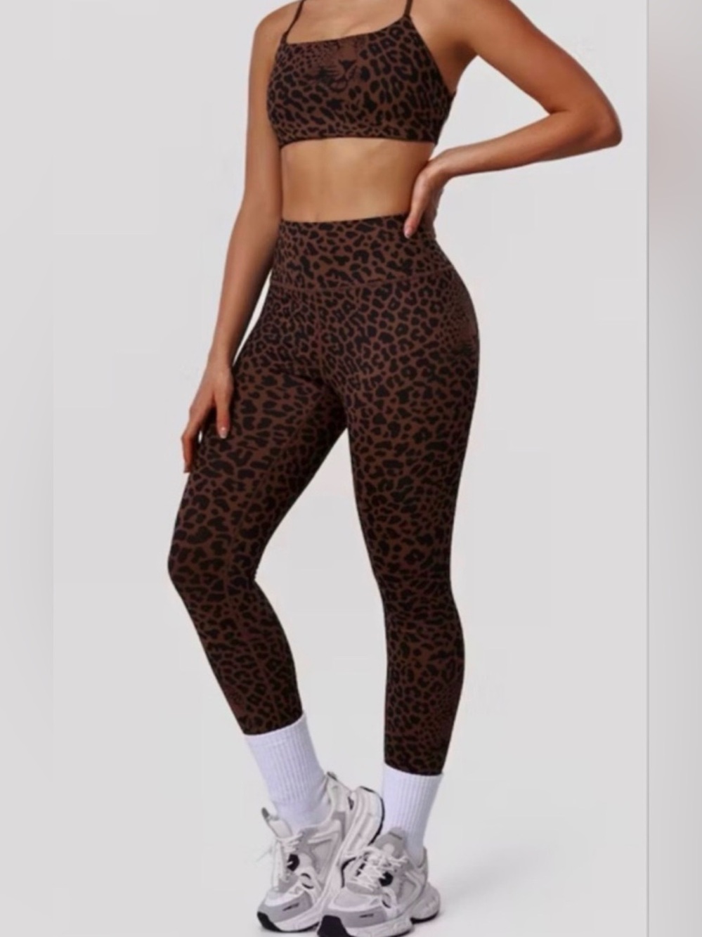 Victoria’s Secret Relay Leggings in Brown Leopard